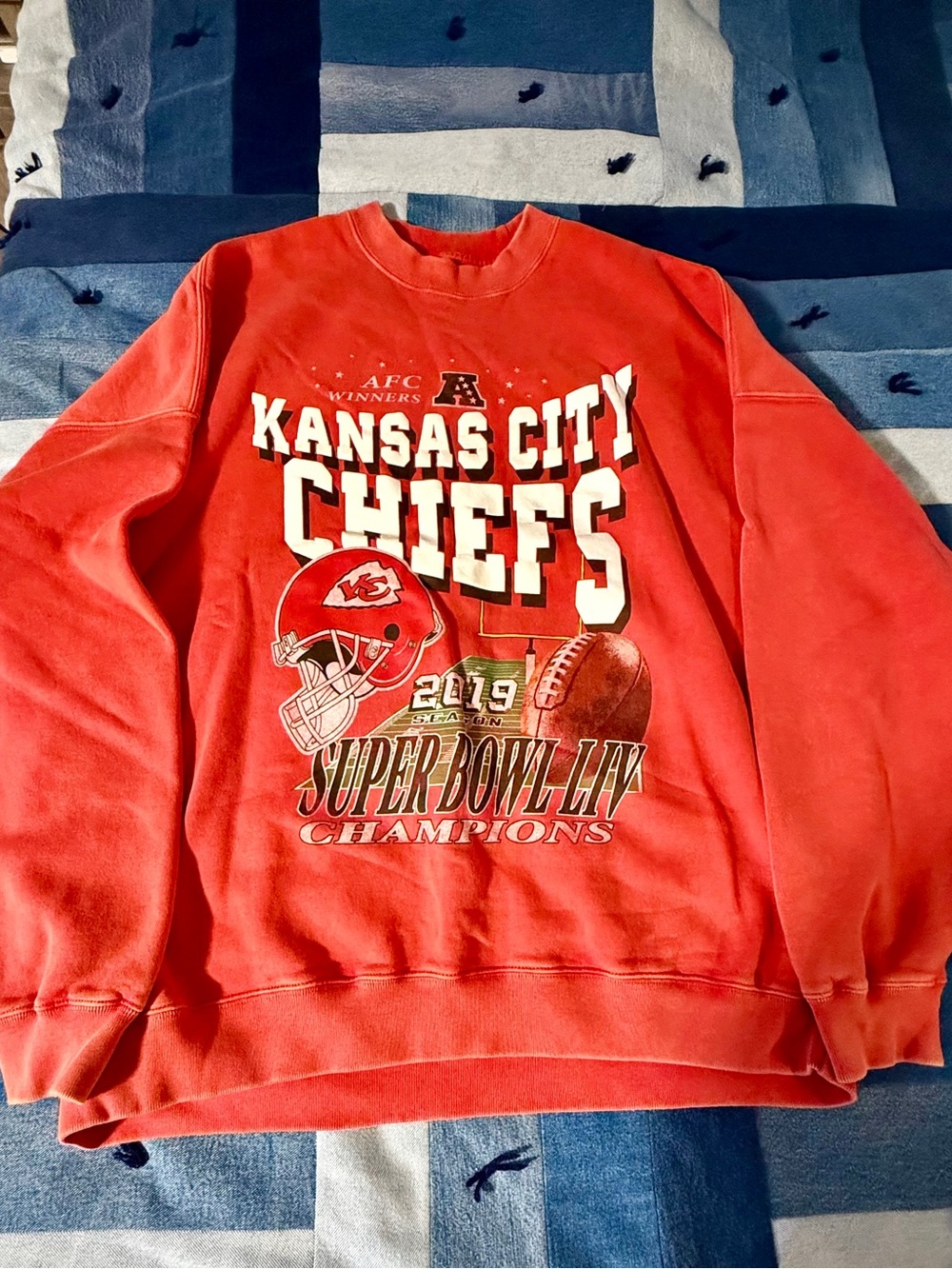 Abercrombie & Fitch Red Kansas City Chiefs Graphic Crewneck